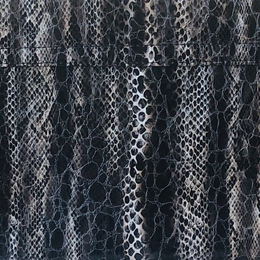 PRICE⬇️Stuart Weitzman Leather Reptile Emboss Bag🌺 - Picture 7 of 13